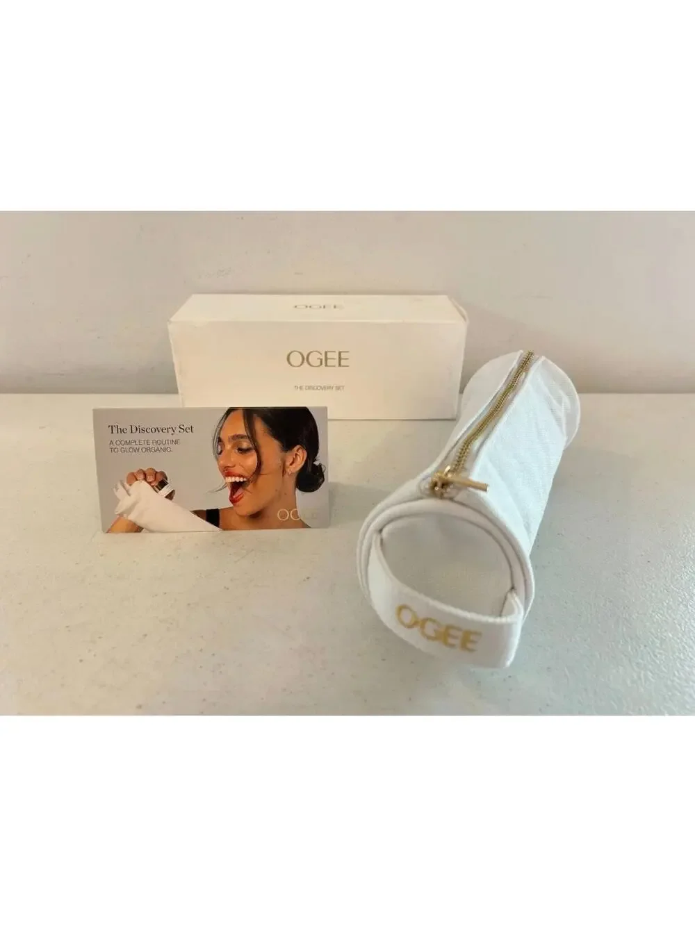 OGEE NWOT White Pencil Brush Case Cosmetics Makeup Bag Zippered with Handle - Picture 1 of 10